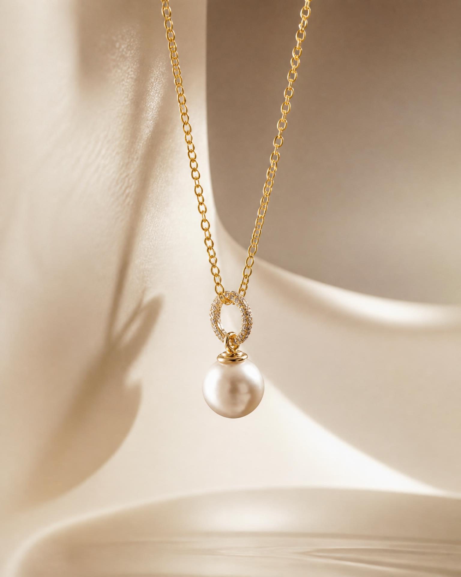 Sahiba pearl necklace
